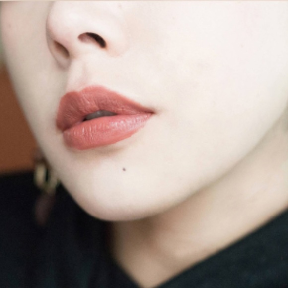 estee lauder discreet lipstick